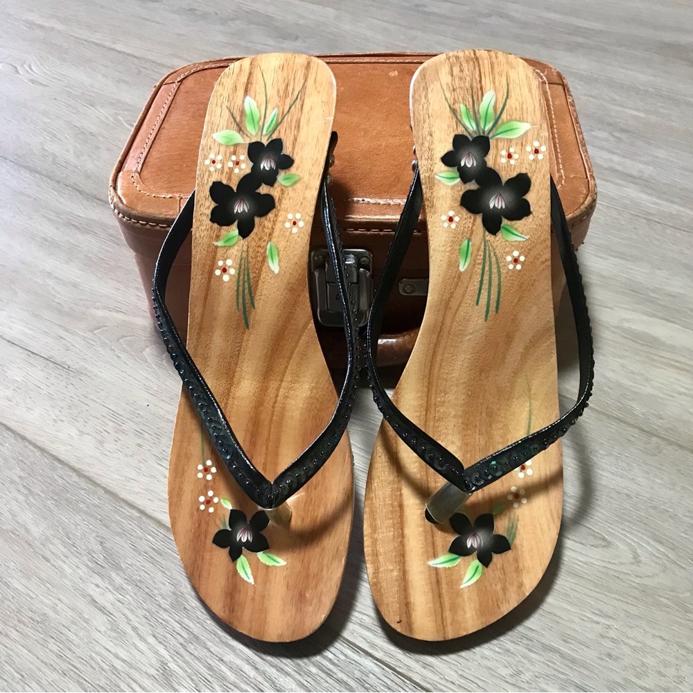 Black Floral Women's Wood Sandals